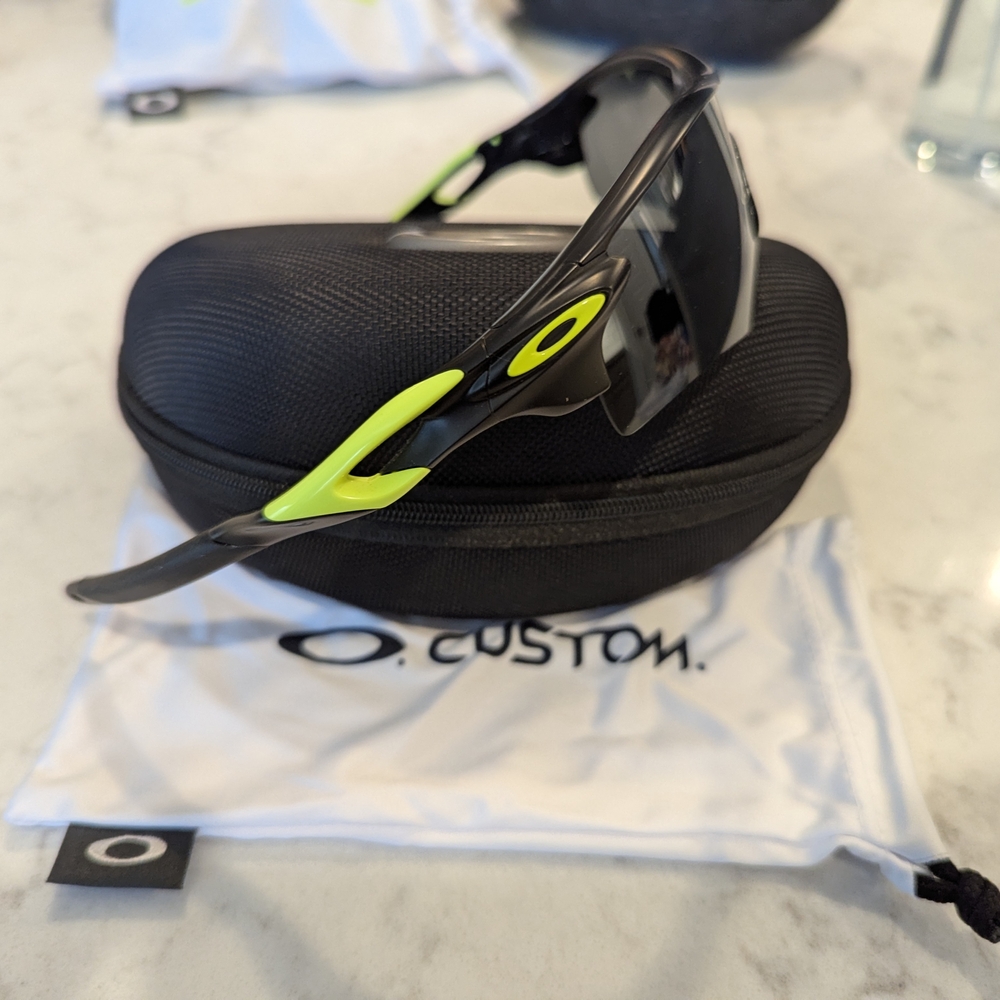 Oakley Custom Radarlock Sunglasses With Case